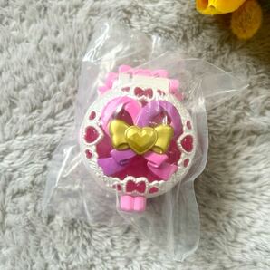 新品'未開封'ワンダフルパクト ガチャ 1個 なりきりプリキュア わんだふるぷりきゅあ キーホルダー フィギュアの画像1