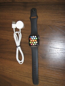 動作確認済み　Apple Watch Series 4/GPS/40mm/バッテリー89% A1977 