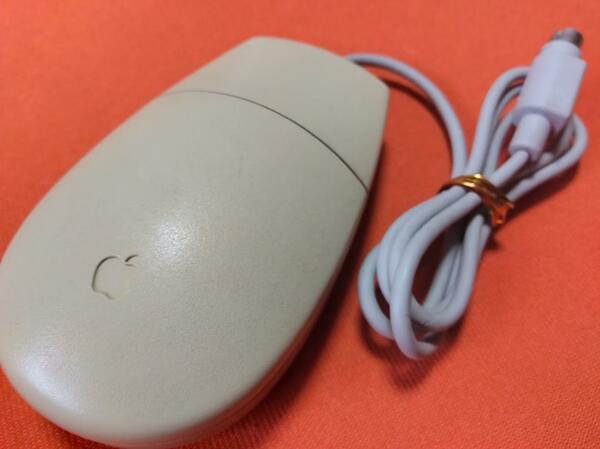 Apple Desktop Bus Mouse II 丸マウス　M2706