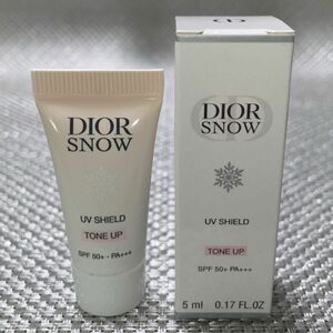 Dior ディオールスノー UVシールド トーンアップ 50+ 日焼け止め乳液 化粧下地 5ml