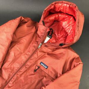 patagonia パタゴニア マイクロパフフーディジャケット メンズ Mサイズ フード付き レッド系 アウター 24c菊RH