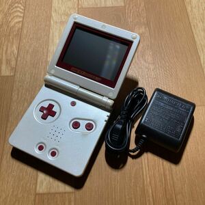 GBA ゲームボーイアドバンスSP ファミコンカラー 充電器付き XJH13924300