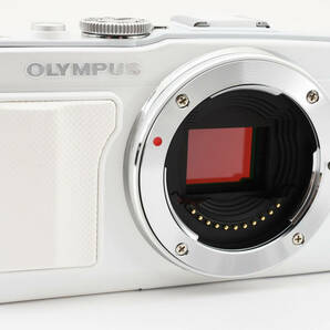 ■ ほぼ新品・極少ショット数210回 ■ オリンパス OLYMPUS PEN Lite E-PL6 ボディ A328S108S21DK C473の画像4