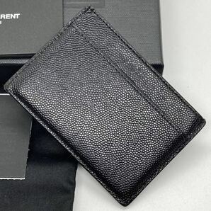 《輝く色気》サンローラン SAINT LAURENT パスケース 定期入れ カードケース スタッズ キャビアスキン 黒 ブラック 本革 レザー シルバーの画像2