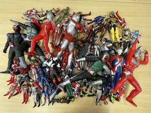 098 A-457/1円スタート!! 【現状品ジャンク】 特撮 ソフビ セット ウルトラマン 仮面ライダー ゴジラ 等 