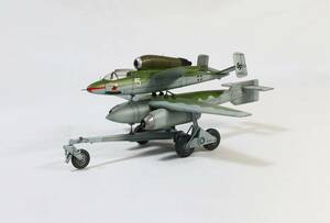 ☆完成品☆ドラゴン 1/72 ミストラル5 He162A-2 w/ARADO E-377a ヘルムート・クネッケ大尉乗機