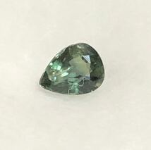 0.41 ct 天然サファイア Bluish Green カラー, マダガスカル産、ルース _画像5