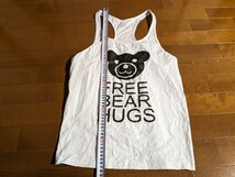 タンクトップ FREE BEAR HUGS ＬＬサイズ　かわいい　熊　ベア_画像2