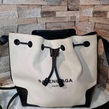 1円 【超人気！！】BALENCIAGA バレンシアガ カバス ショルダーバッグ 巾着型 レザー キャンバス ポーチ付き 1スタ_画像2