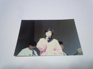 【当時品/現品のみ】岡田有希子/生写真①/東武動物公園ハッピーオンステージ/昭和60年