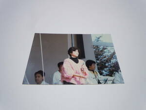 【当時品/現品のみ】岡田有希子/生写真①/東武動物公園ハッピーオンステージ/昭和60年