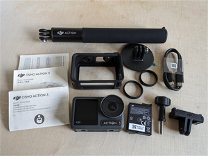 美品 DJI Osmo Action 3 スタンダードコンボセット相当 アクションカメラ GoPro Insta360