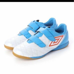 UMBRO ジュニア フットサル シューズ ACR シーティー BL JR WIDE IN UU4NJB06WB 17.0cm