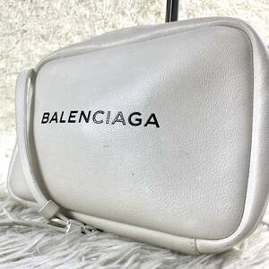 1 иен [ хорошая вещь ]BALENCIAGA Balenciaga сумка на плечо Every tei камера сумка кожа натуральная кожа белый мужской наклонный .. высококлассный 