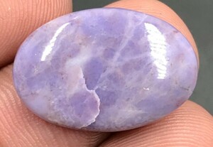 ★ラベンダージェイド　カボション　Lavender Jade Oval Cabochon　　21x14x4 mm　15 Cts　M2562