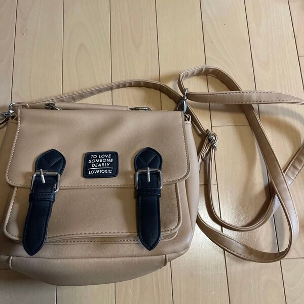 ラブトキシック 2wayカバン ショルダーバッグ リュック レザー