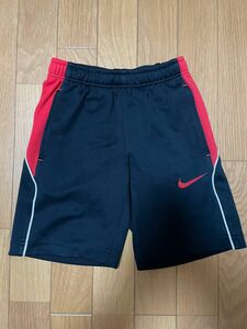 NIKE ナイキ　ハーフパンツ　半ズボン　110〜120cm サッカー　黒