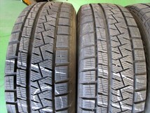 送料無料　スタッドレス　185/60R15　ピレリ　2019年製　4本セット　7～7.5mmぐらい_画像3