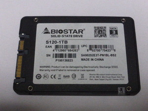 BIOSTAR SSD S120-1TB SATA 2.5inch 1TB(1024GB) 電源投入回数939回 使用時間2080時間 正常100%判定 本体のみ 中古品です