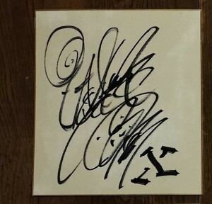 x hidehite square fancy cardboard autograph 27~~24cm autograph valuable goods rare autograph aged deterioration . condition . bad. 