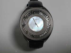 VERSACE ヴェルサーチ　腕時計 中古品！