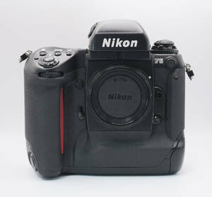 ★極上美品・完動品★ ニコン Nikon F5 一眼レフ フィルムカメラ