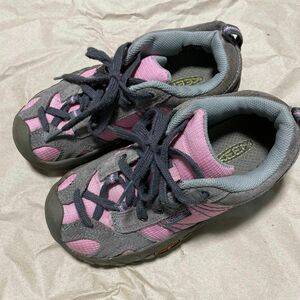 KEEN スニーカー　20センチ　女の子　登山　トレッキング