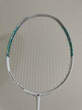 【極美品】YONEX ヨネックス ナノフレア300/4U5/実測86g/ガット張りたて/保証書/ソフトケース、グリップテープ10本、エンドテープロール付_画像6