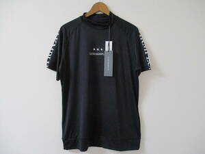 ☆LUXE AKM PLUS/リュクスエイケイエムプラス☆未使用 ラインロゴ半袖モックネックTシャツ サイズ：L ゴルフ スポーツ ジム 練習 おしゃれ