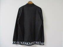 ☆LUXE AKM PLUS/リュクスエイケイエムプラス☆未使用 袖ロゴモックネック長袖Tシャツ サイズ：XL ブラック ゴルフ トレーニング おしゃれ_画像3