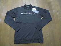 ☆LUXE AKM PLUS/リュクスエイケイエムプラス☆未使用 フロントロゴモックネック長袖Tシャツ サイズ：L ブラック ゴルフ トレーニング ジム_画像4