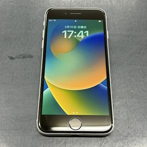 iPhone SE 第2世代 MHGQ3J/A シムロック有 UQモバイル au 判定◯ 動作◯ 初期化済み の画像2