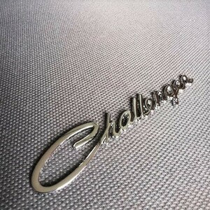 ダッジ・チャレンジャー　Dodge　Challenger　メタル　エンブレム　シルバー