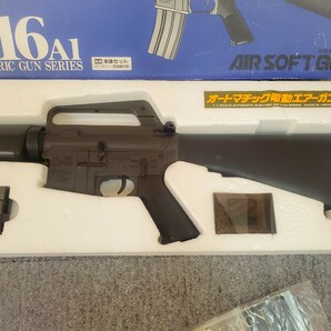 東京マルイ製 COLT M16A1 充電器 バッテリー 箱付 中古品 動作確認済み★to-30の画像3