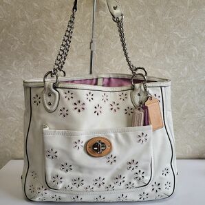 ◆COACH コーチ◆パンチング フラワー トートバッグ