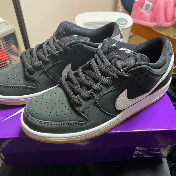 Nike SB Dunk Low Pro "Black/White-Black-Gum Light Brown" 