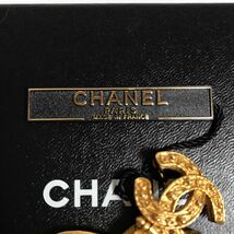 CHANEL シャネル ブローチ フェィクパール 94A 刻印 ココマーク ゴールド アクセサリー ヴィンテージ 箱 タグ_画像5