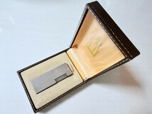 1円スタート！dunhill ダンヒル 高級ガスライター SILVERカラー 総柄 ストライプ彫刻デザイン 着火OK☆_画像2