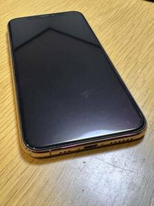 【中古】iPhone11pro 256GB au ゴールド バッテリー80% SIMロック有 裏面割れ有