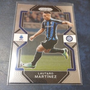 【Lautaro Martinez】2022-23 Chronicles Prizm Serie Aの画像1