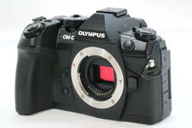 ■極上品■ OLYMPUS オリンパス OM-D E-M1 Mark II ボディ ☆シャッター回数わずか 約 4,170回！ ＃17694_画像3