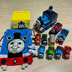 トーマス いろいろ 巾着 ケース おもちゃ プッシュンゴートーマス