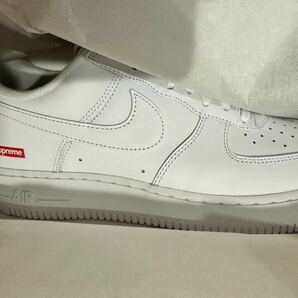 新品 未使用 ステッカー付きSupreme × Nike Air Force 1 Low White シュプリーム × ナイキ エアフォース1 ロー 28㎝ us10 白 赤BOXロゴ付の画像4