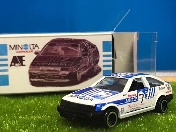 トミカ カローラAE86