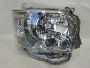 トヨタ　ハイエース　２００系　４型/５型/６型　純正　ダークプライム　LED　右ヘッドライト