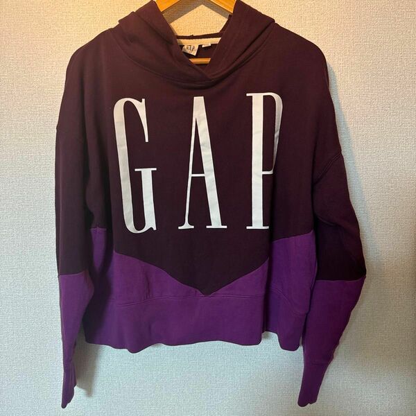 old gap パーカー Mサイズ