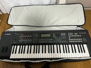 YAMAHA MOXF6