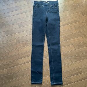 Levis 311 Shaping Skinny W24L30