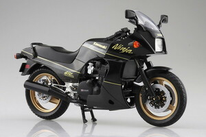 スカイネット 1/12 完成品バイク KAWASAKI GPz900R 黒/金　送料無料