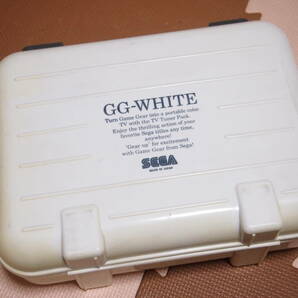 １円スタート 未使用？美品 セガ ゲームギア ホワイト HGG-3210 SEGA GameGear GG-WHITE 専用ケース、専用TVチューナー、ストラップ付の画像2